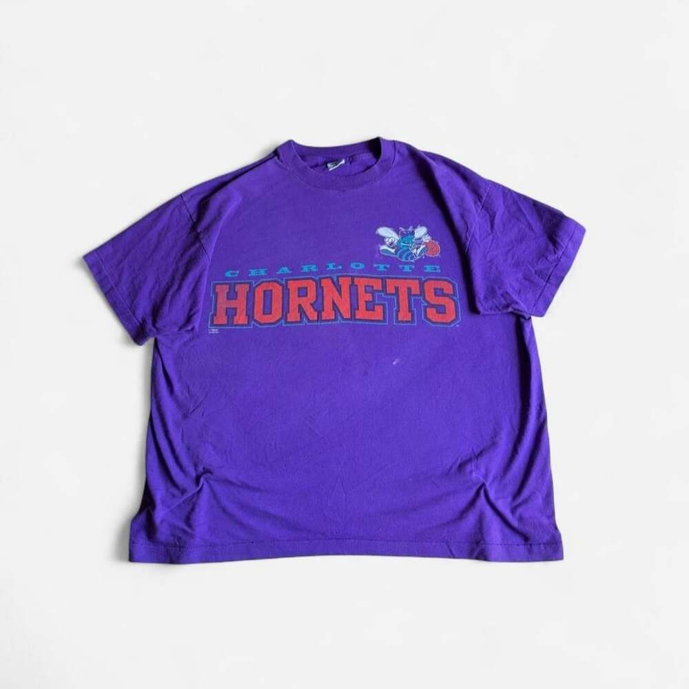 Vintage 80s Charlotte Hornets Tee Shirt XL Salem Sportswear Purple Graphic Singl